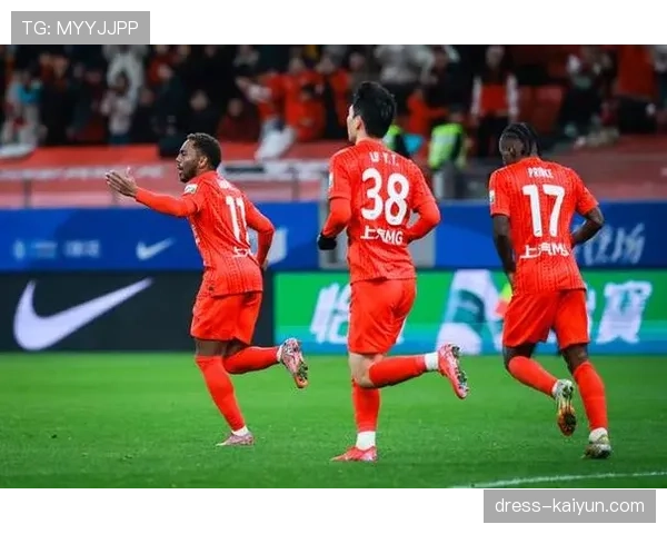 上海海港外援加布里埃尔髌腱断裂确诊，赛季报销几成定局